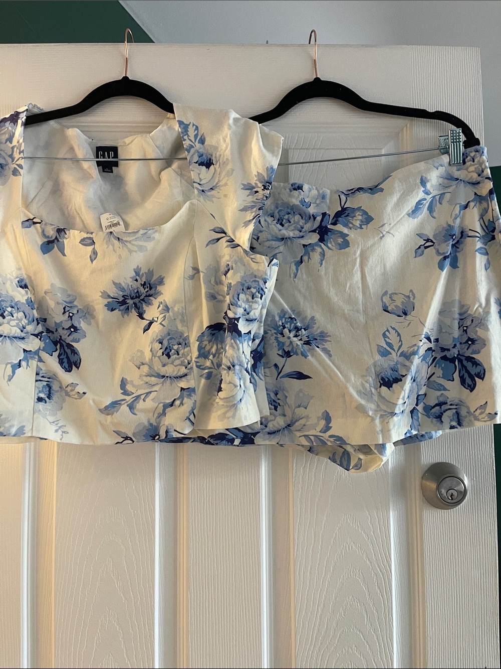 GAP Blue Floral Crop Top and Skort Set on Cream